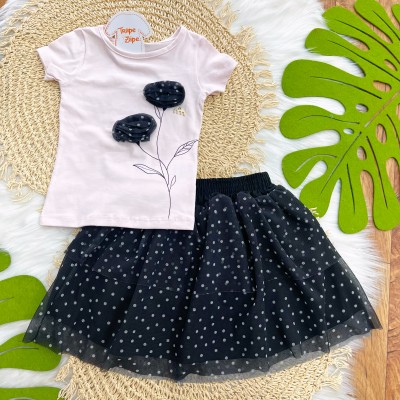 Conj Blusa Rosa e Preta e Saia de tule preto poá 